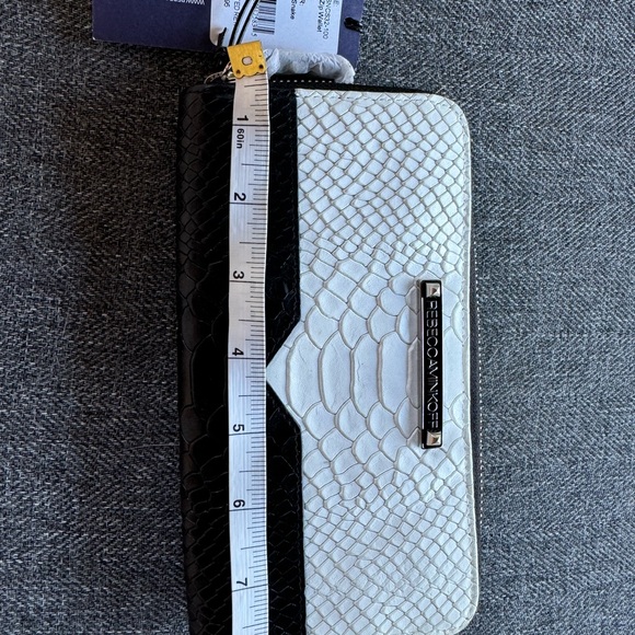Brand new Rebecca Minkoff Large zip wallet - Picture 4 of 5